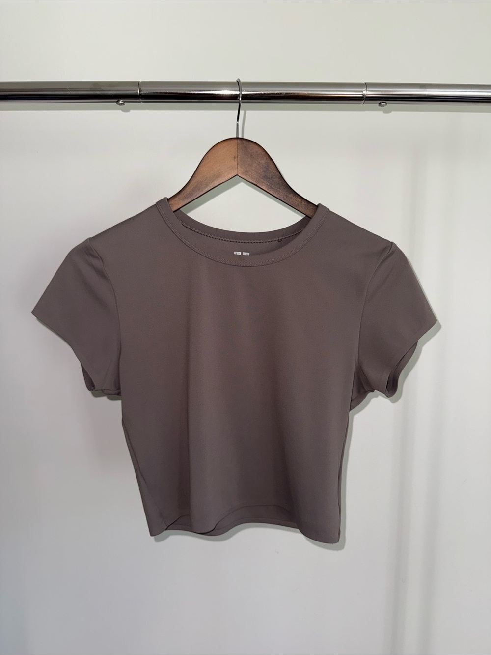 Uniqlo Cropped Crewneck Top in Taupe